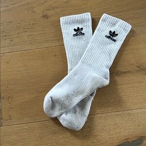 Women's classic crew socks